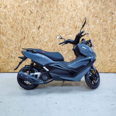 Lexmoto Aura 125 Euro 5.5 Learner Legal Scooter